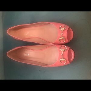 Gucci pink peep toe flats